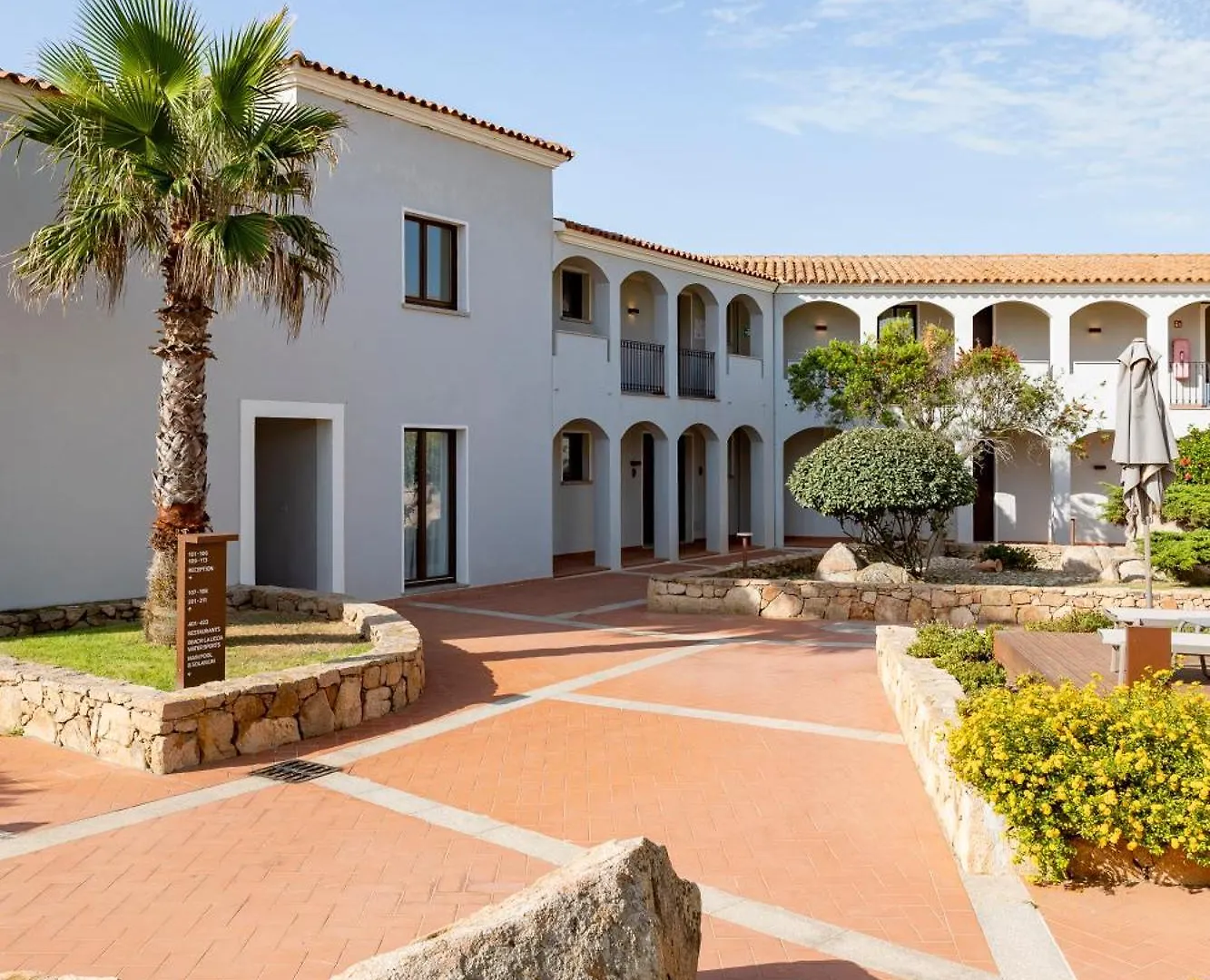 Üdülőközpont Mangia'S Santa Teresa Sardinia, Curio Collection By Hilton Hotel Santa Teresa Gallura