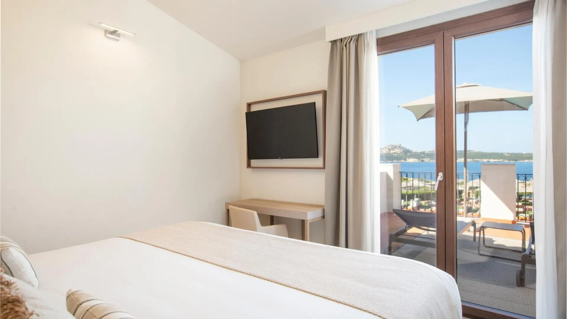 Hotel Mangia'S Santa Teresa Sardinia, Curio Collection By Hilton Santa Teresa Gallura